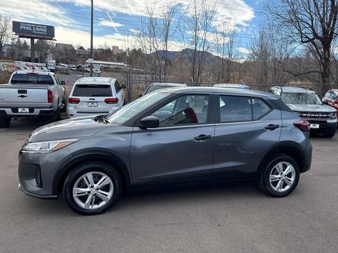 Used 2023 Nissan Kicks S image 4