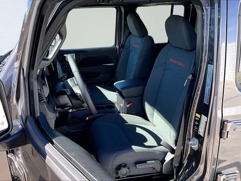 New 2025 Jeep Wrangler Unlimited Rubicon w/ Technology Group image 3