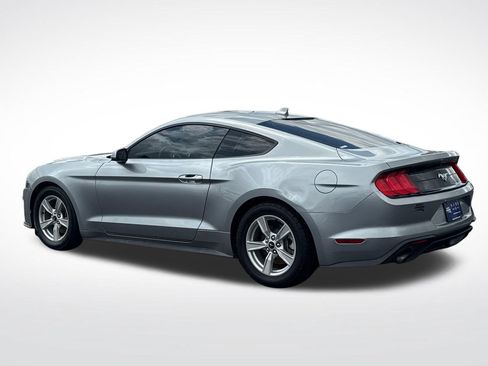 Used 2020 Ford Mustang Coupe RWD image 3