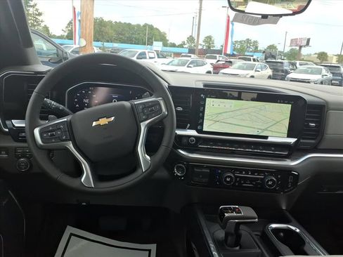 New 2026 Chevrolet Silverado 1500 LTZ w/ LTZ Premium Package AWD/4WD image 13