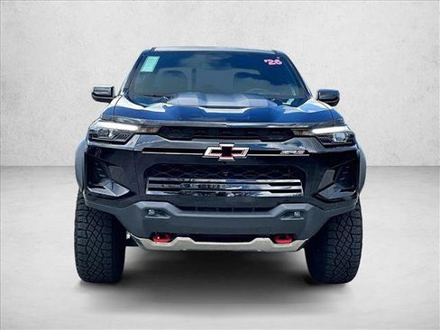 Used 2026 Chevrolet Colorado ZR2 w/ Technology Package AWD/4WD image 3