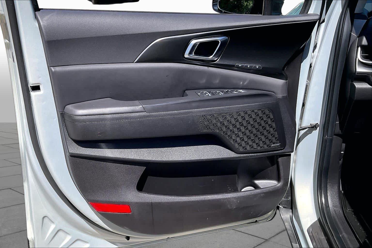 Used 2025 Kia Carnival SX Prestige FWD image 20