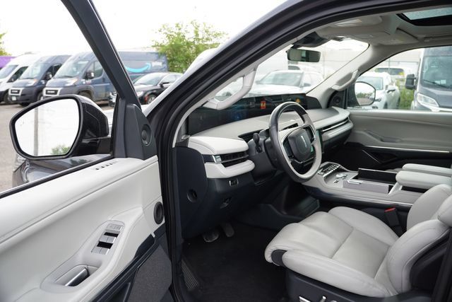 Used 2025 Lincoln Navigator L Reserve AWD/4WD image 15