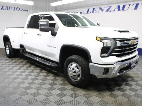Used 2024 Chevrolet Silverado 3500 LTZ w/ LTZ Convenience Package AWD/4WD image 3