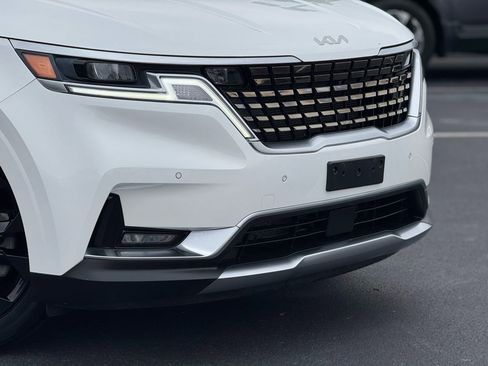 Used 2022 Kia Carnival SX image 6
