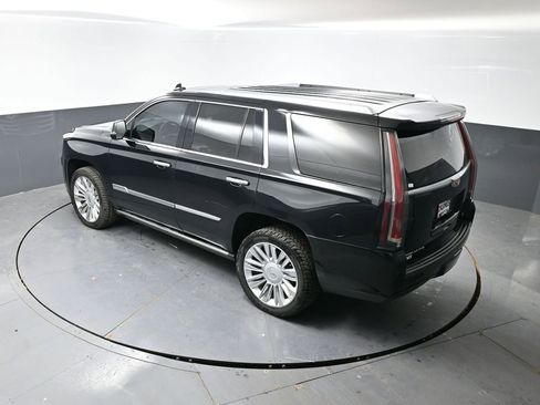 Used 2015 Cadillac Escalade Platinum image 48
