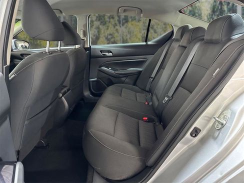 Used 2021 Nissan Altima 2.5 SV image 10