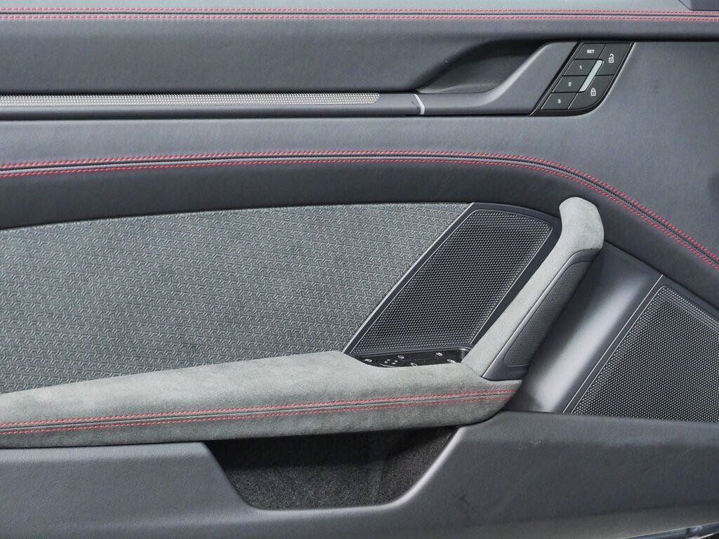 Certified 2026 Porsche 911 Targa 4 GTS AWD/4WD image 6