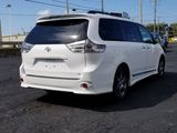Used 2015 Toyota Sienna SE Premium image 5
