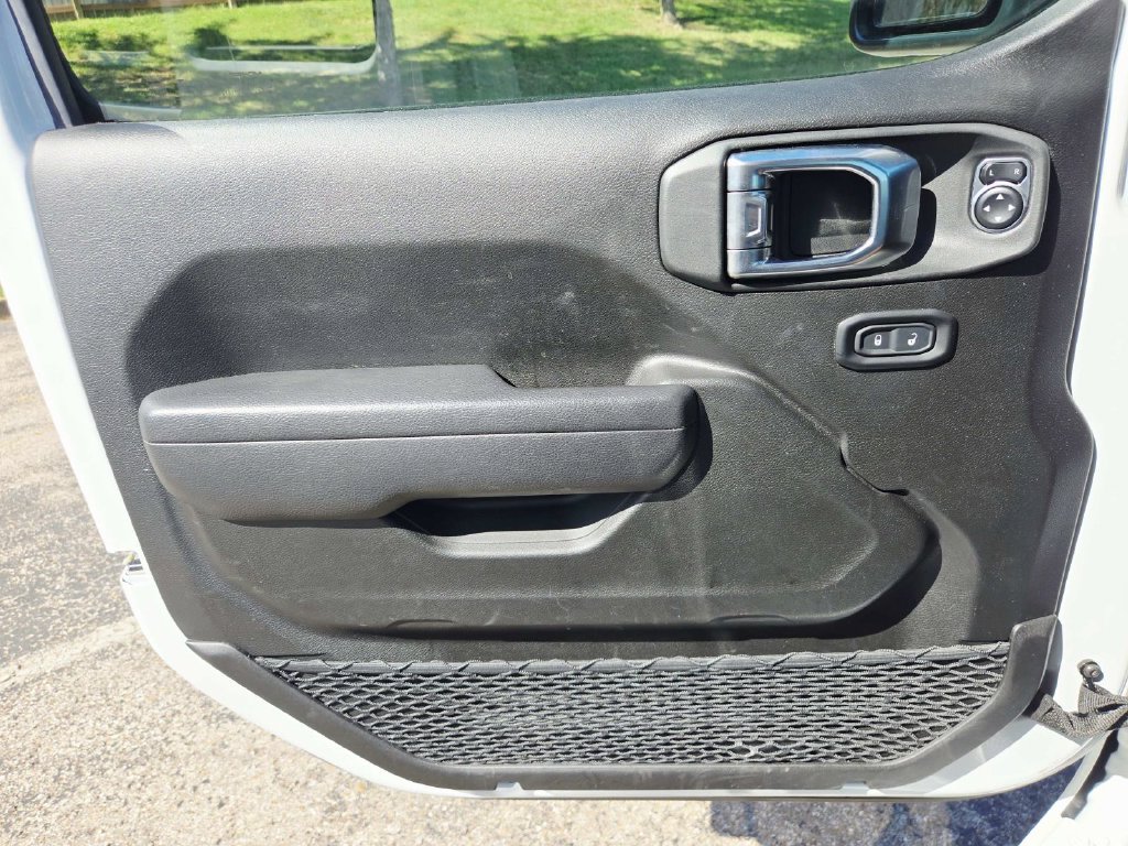 Used 2026 Jeep Wrangler Unlimited Rubicon AWD/4WD image 33