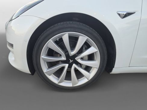 Used 2019 Tesla Model 3 Standard Range Plus image 19