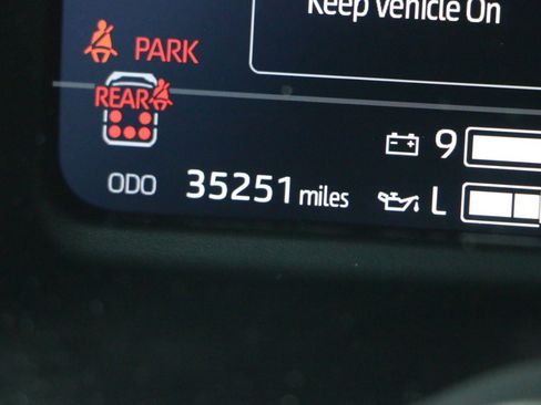 Used 2024 Toyota Sequoia Capstone AWD/4WD image 38