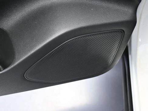 Used 2024 Nissan Rogue SV image 14