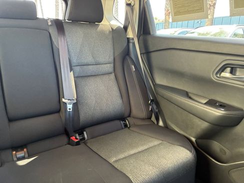 Used 2025 Nissan Rogue SV image 39