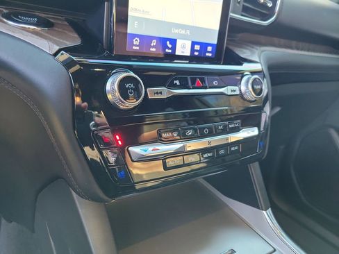 Used 2022 Ford Explorer Platinum w/ Equipment Group 601A image 25