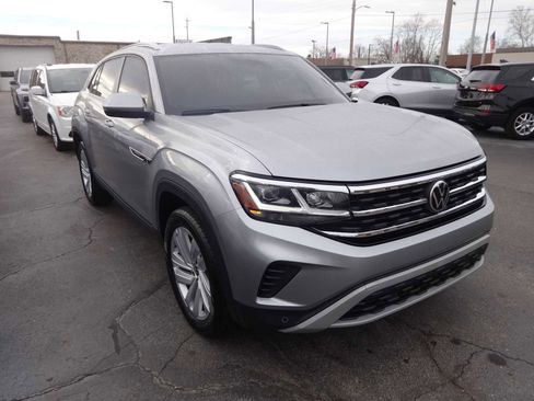 Used 2020 Volkswagen Atlas Cross Sport SE w/ Towing Package image 1