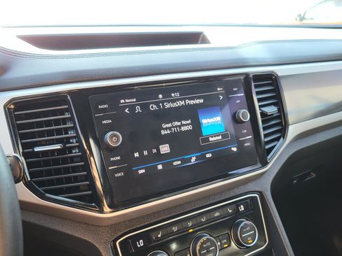 Used 2022 Volkswagen Atlas Cross Sport SEL image 27