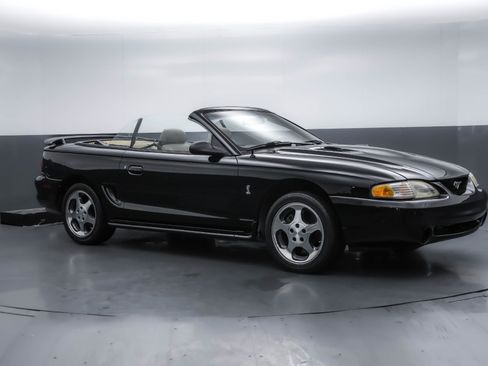 Used 1996 Ford Mustang Cobra image 4