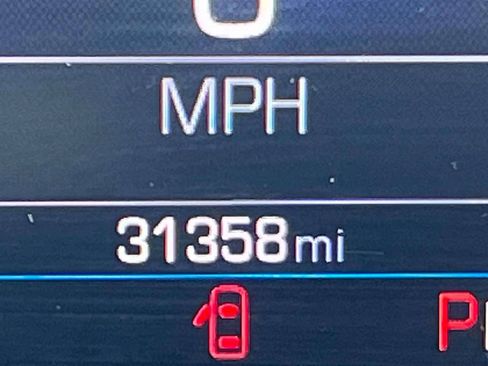 Used 2019 Chevrolet Equinox LT FWD image 26