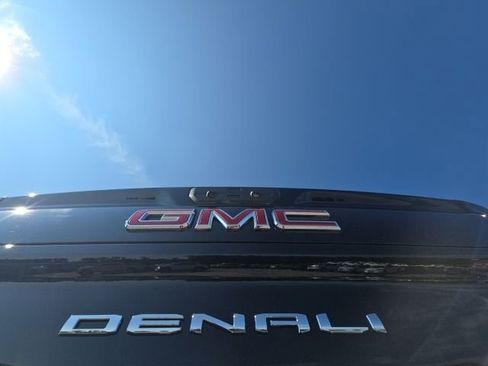 Used 2025 GMC Sierra 2500 Denali w/ Denali Reserve Package image 10