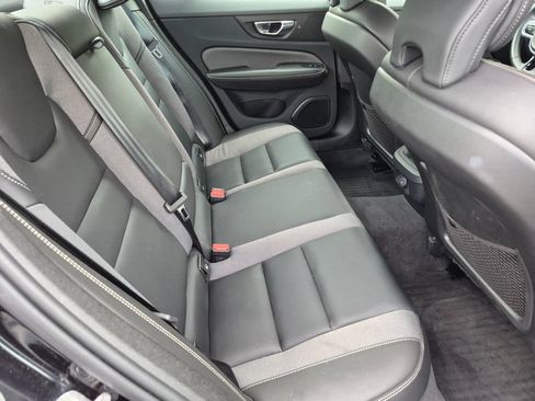 Used 2024 Volvo S60 B5 Plus w/ Climate Package FWD image 24