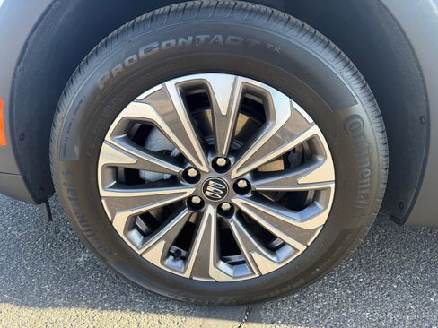 Used 2025 Buick Envision Preferred image 9