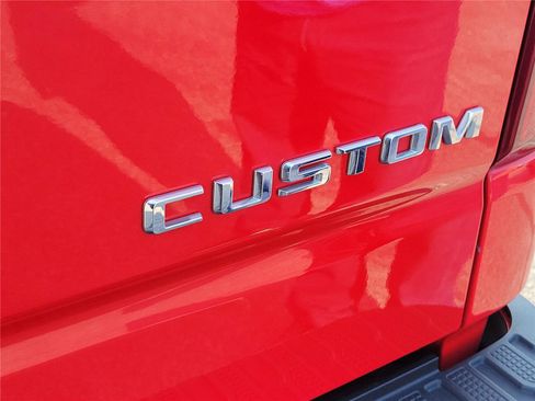 Used 2022 Chevrolet Silverado 1500 Custom AWD/4WD image 7