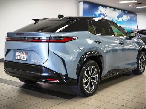 Certified 2023 Lexus RZ 450e Premium w/ Accessory Package (Z1) image 6