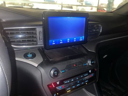 Used 2020 Ford Explorer XLT w/ Equipment Group 202A image 14
