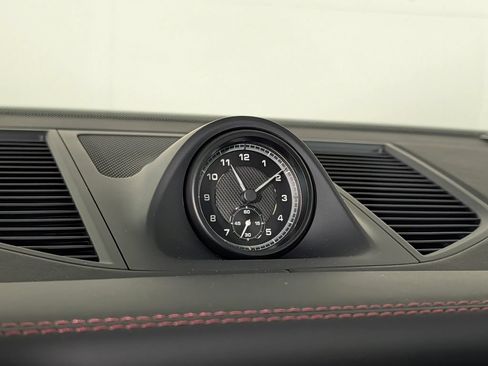 New 2026 Porsche Macan AWD/4WD image 31