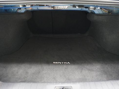 Used 2023 Nissan Sentra SR w/ SR Premium Package image 25