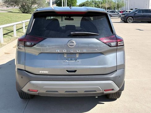 Used 2023 Nissan Rogue S image 5