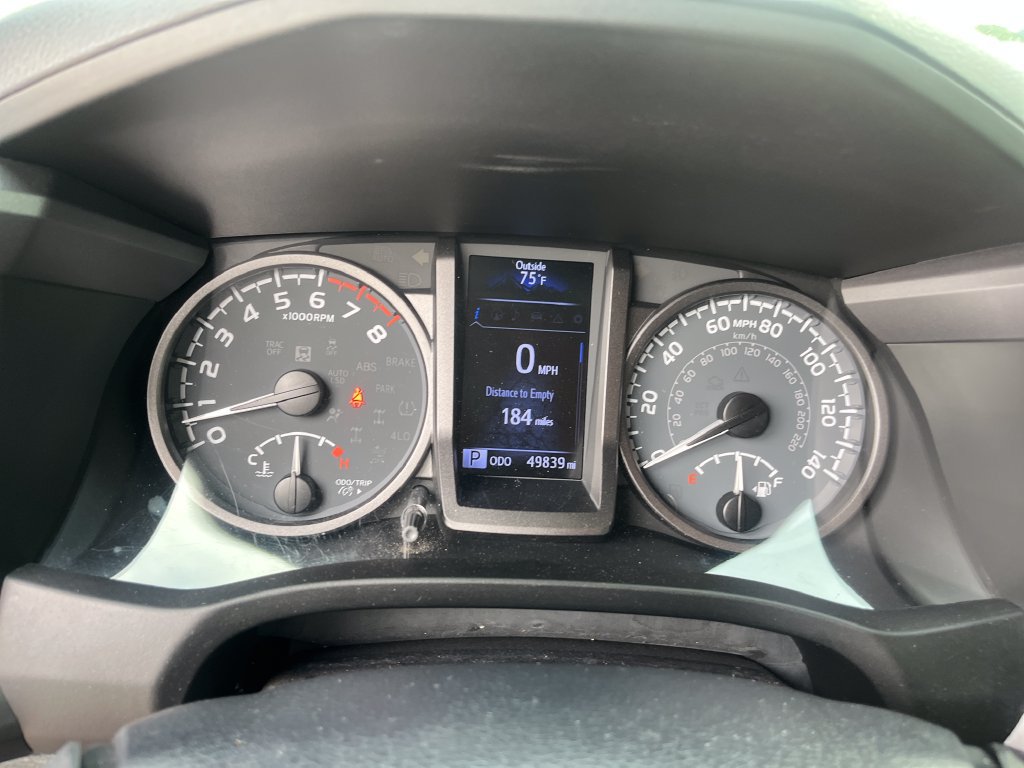 Used 2020 Toyota Tacoma TRD Sport w/ TRD Premium Sport Package AWD/4WD image 14