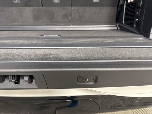 New 2025 Lincoln Navigator Reserve w/ Jet Appearance Package image 29