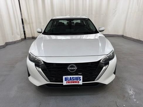 Used 2024 Nissan Sentra SV FWD image 8