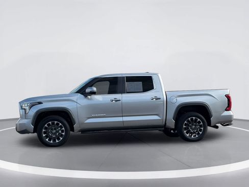 Used 2026 Toyota Tundra Limited AWD/4WD image 3