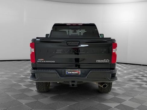 Used 2023 Chevrolet Silverado 2500 High Country w/ Z71 Off-Road Package AWD/4WD image 4