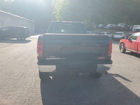 Used 2011 GMC Sierra 2500 SLT w/ Snow Plow Prep Package AWD/4WD image 8