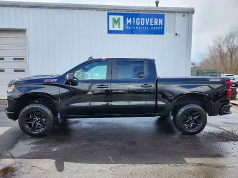 Used 2022 Chevrolet Silverado 1500 LT Trail Boss w/ LT Trail Boss Premium Package image 2