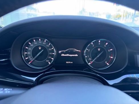Used 2022 Maserati Quattroporte GT RWD image 11