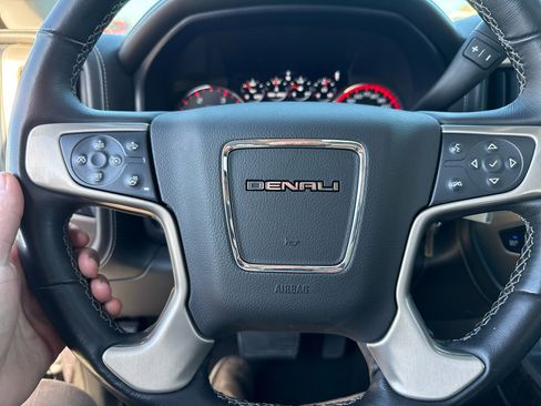 Used 2015 GMC Sierra 2500 Denali w/ Duramax Plus Package image 18
