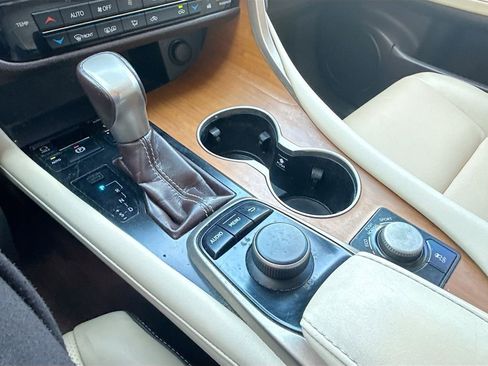 Used 2019 Lexus RX 350 350 w/ Premium Package image 18