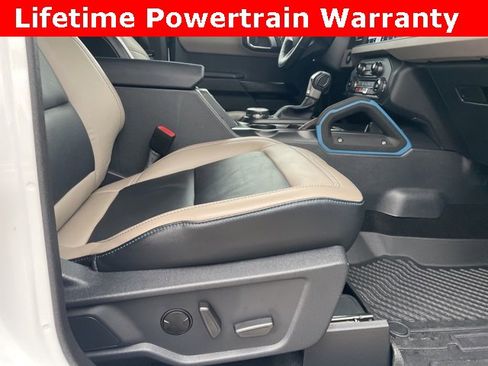 Used 2024 Ford Bronco Wildtrak image 13