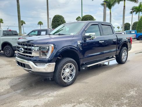 Used 2022 Ford F150 Lariat w/ Equipment Group 502A High AWD/4WD image 4