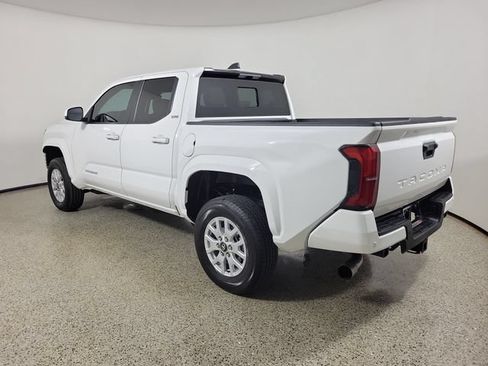 Used 2024 Toyota Tacoma SR5 w/ SR5 Upgrade Package RWD image 7