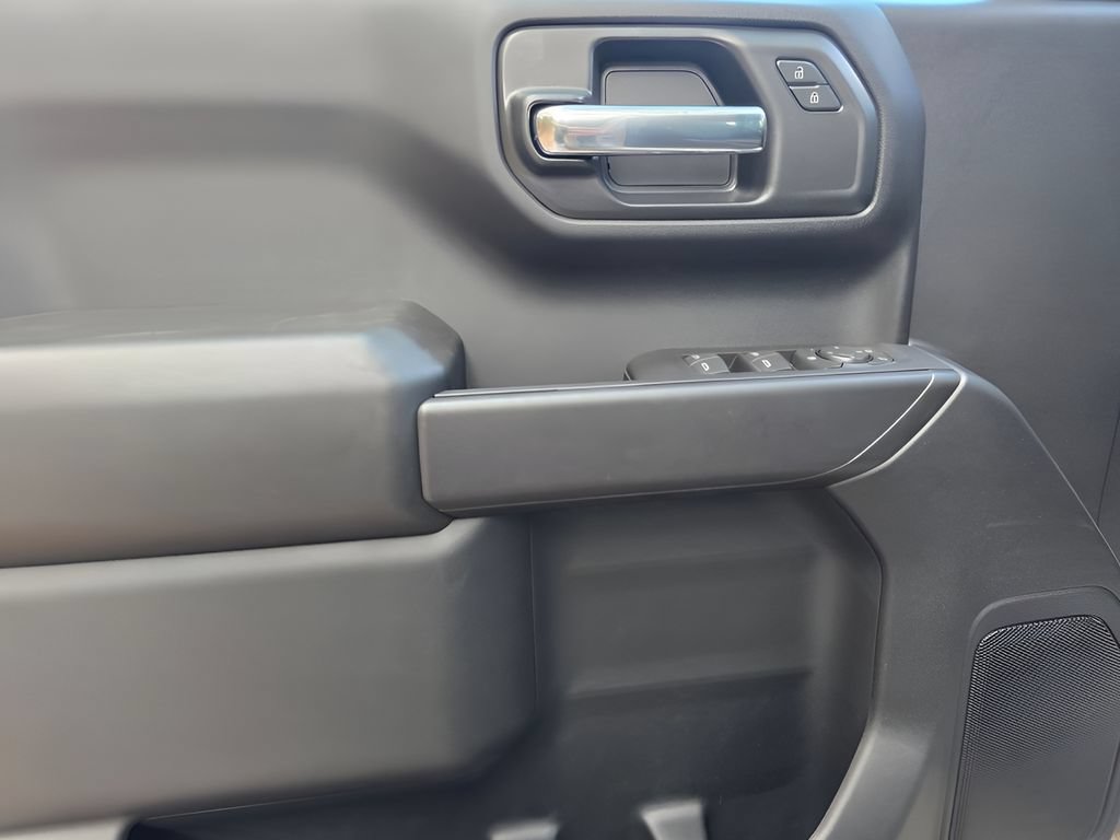 New 2026 Chevrolet Silverado 1500 Custom w/ Turbomax Blackout Package AWD/4WD image 13