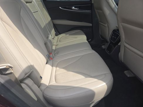 Used 2023 Lincoln Nautilus Reserve AWD/4WD image 23