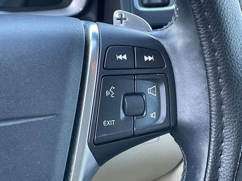 Used 2015 Volvo XC60 T6 Platinum image 35