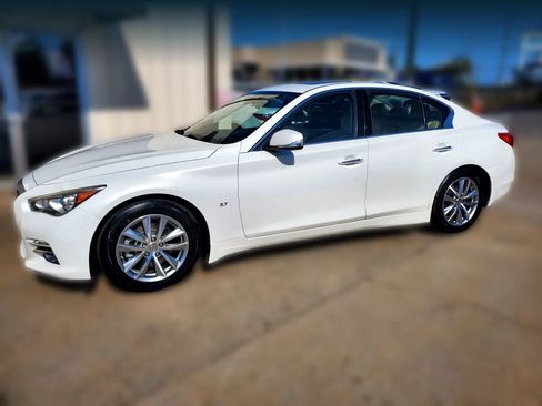 Used 2015 INFINITI Q50 Premium w/ Navigation Package RWD image 9