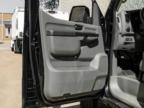 Used 2021 Nissan NV 2500 S image 45